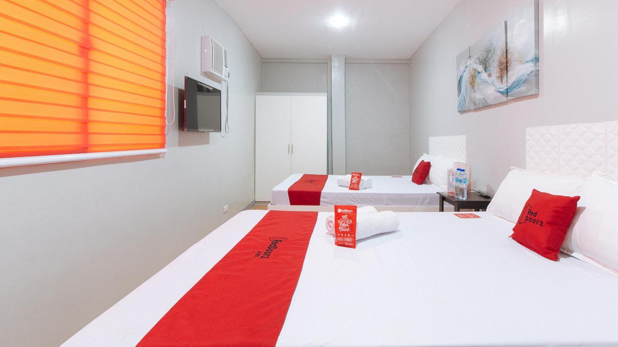 Hotel Reddoorz Near Christ The King Medical Center Las Piñas Exterior foto