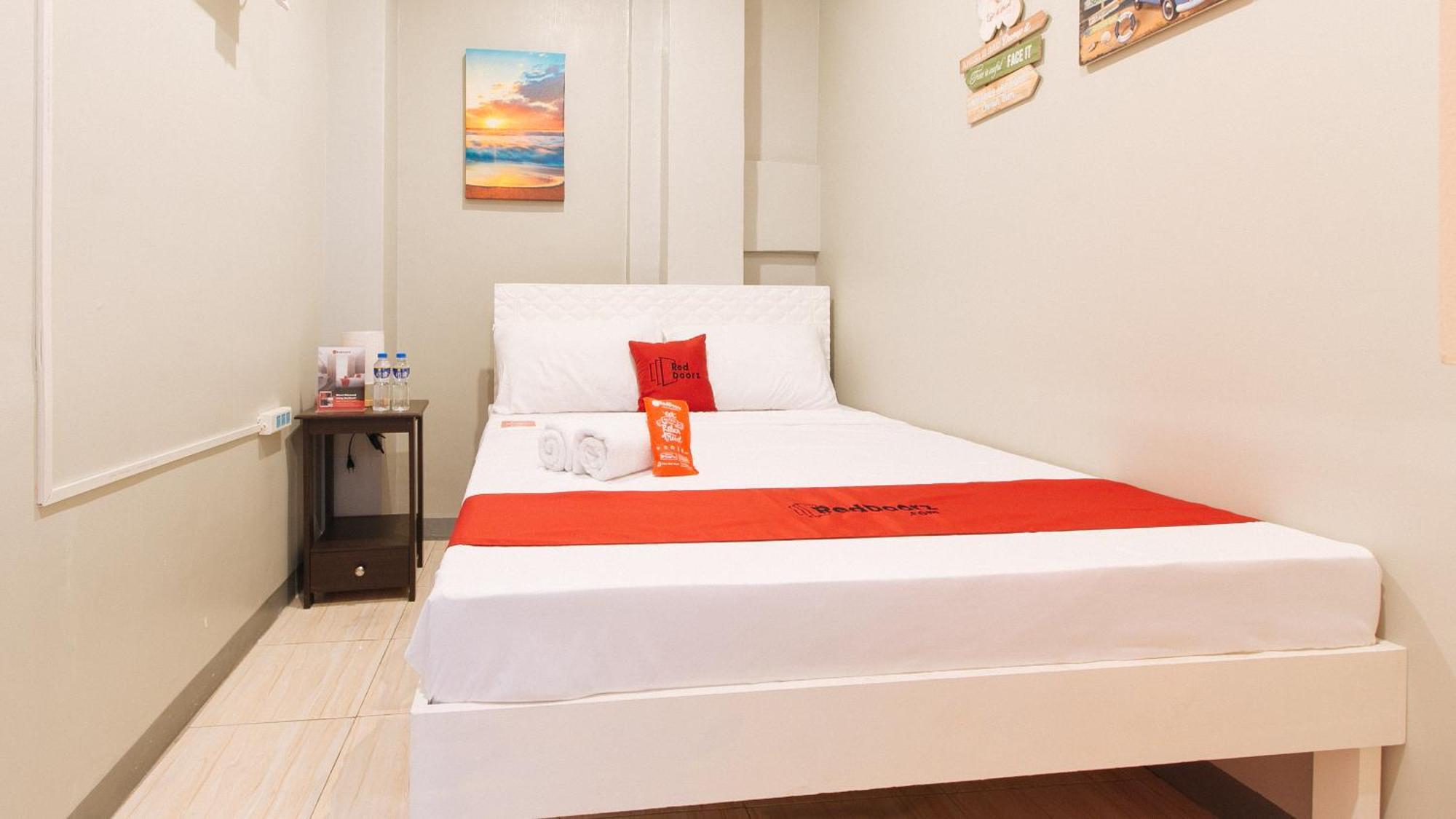Hotel Reddoorz Near Christ The King Medical Center Las Piñas Exterior foto